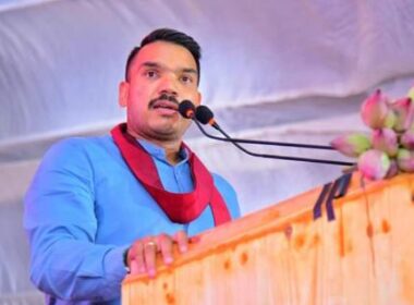 திருடர்களின் இளவரசரே நாமல் எம்.பி. – அநுர தரப்பு